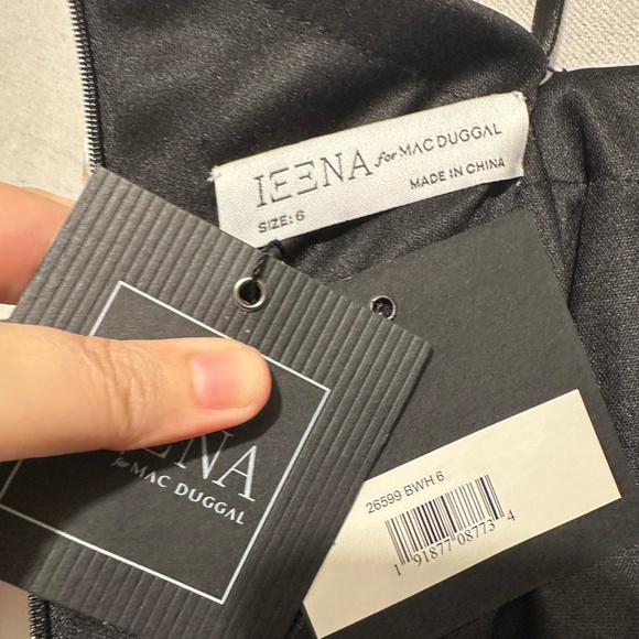 NWT Ieena for Mac Duggal Two Tone One Shoulder Dress - size 6 - Picture 6 of 6